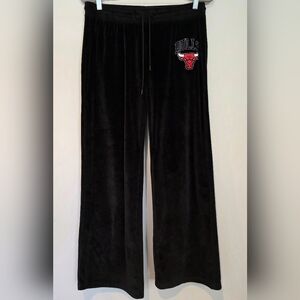 NBA Chicago Bulls Women's Size Large Black Velour Wide Leg Pants Embroidered